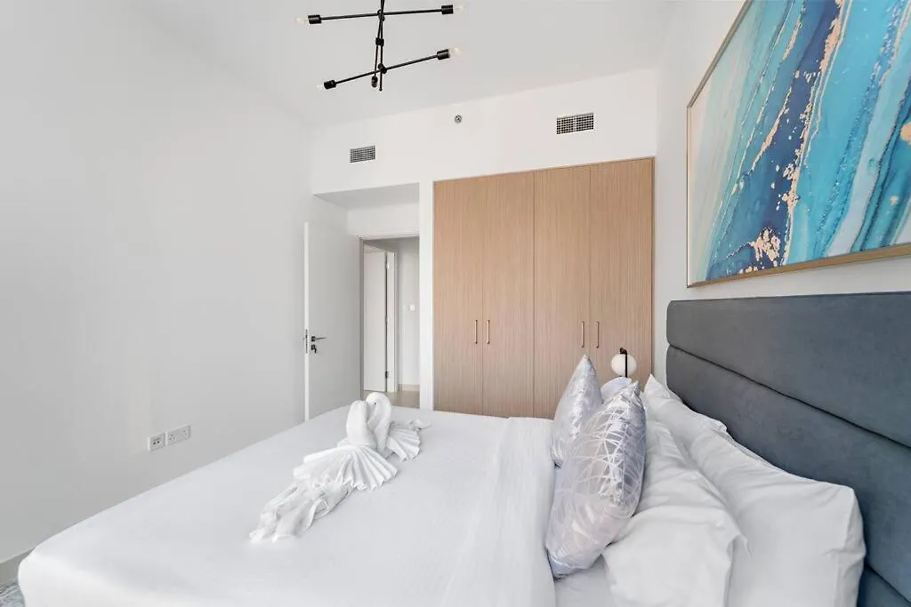 First Class 2Br Glamour Retreat Dubai Appartamento