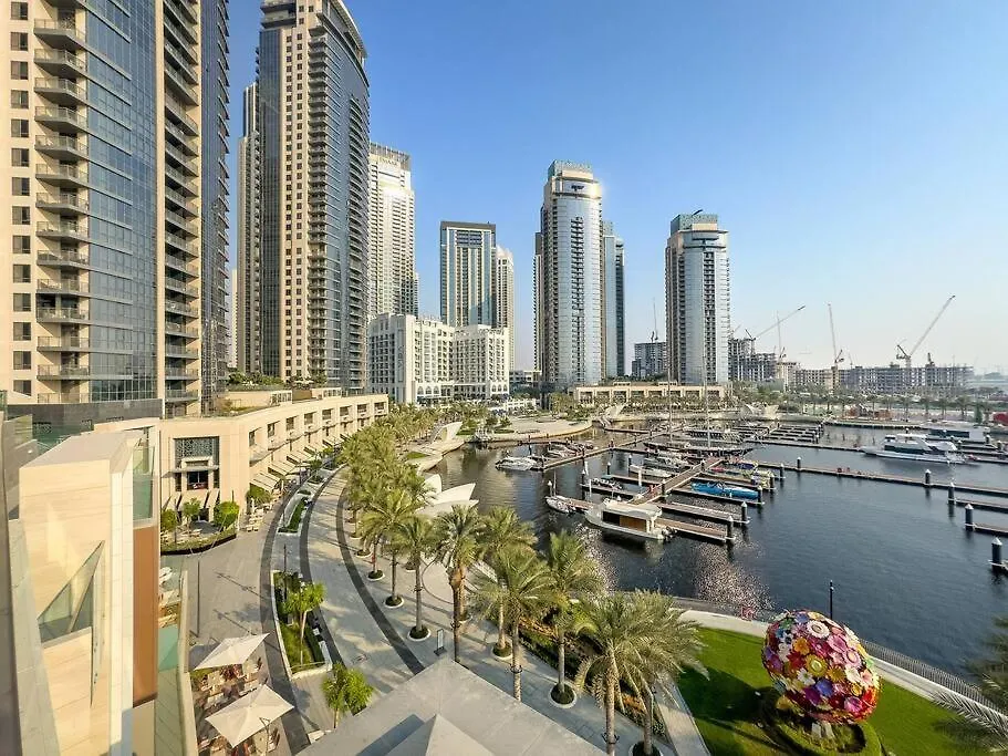 First Class 2Br Glamour Retreat Dubai Apartment