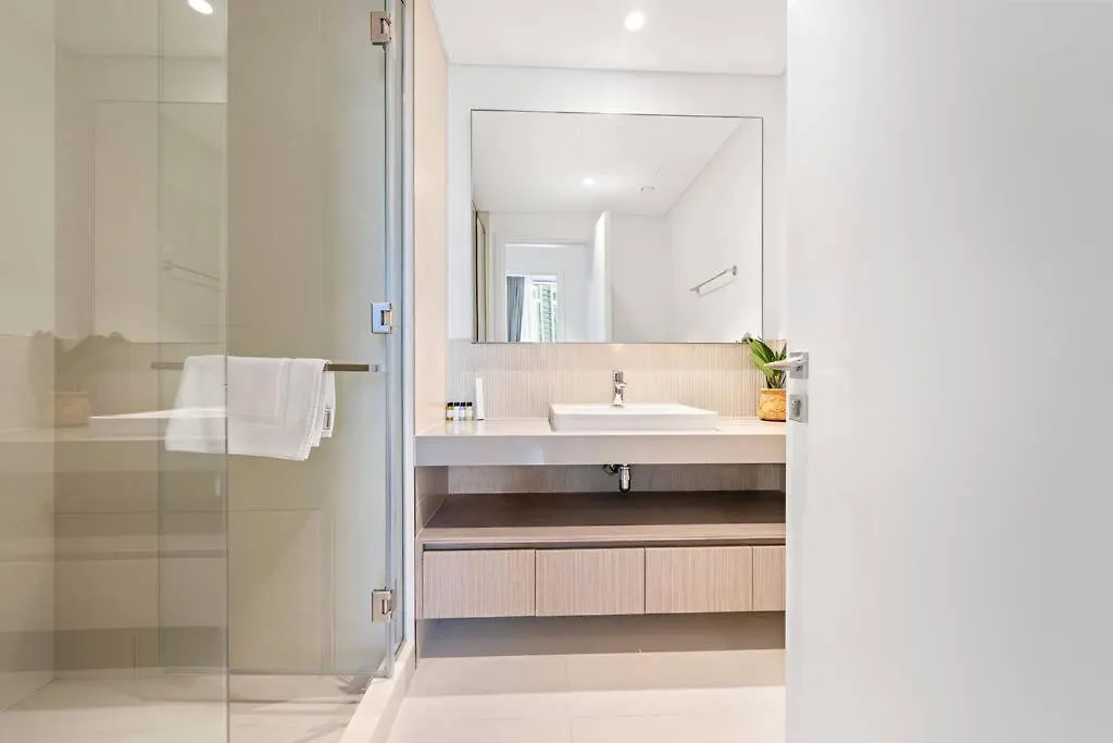 First Class 2Br Glamour Retreat Dubai Apartment