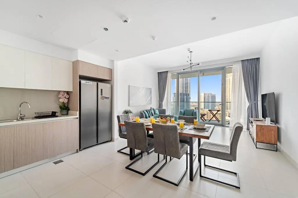 Apartment First Class 2Br Glamour Retreat Dubai